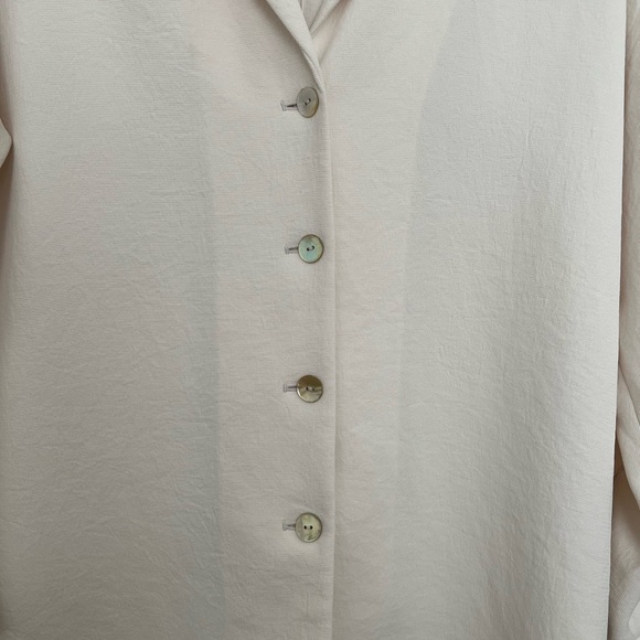 Aritzia Freeform Shirt in Light Birch XS - Picture 4 of 6